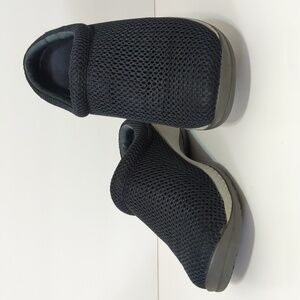 Merrell Encore Breeze navy blue mesh slip-on clog style shoe woman's size 7.5